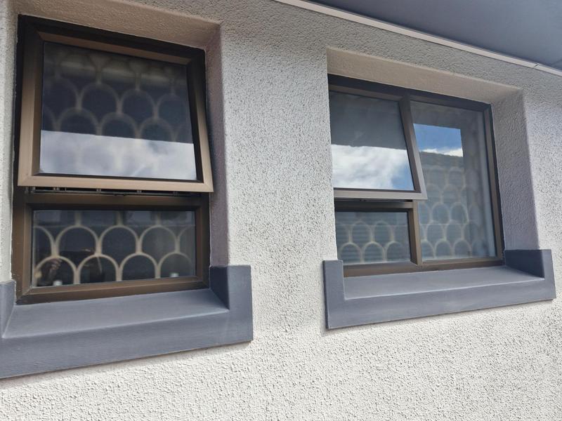 6 Bedroom Property for Sale in Cravenby Western Cape